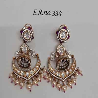EARRING
