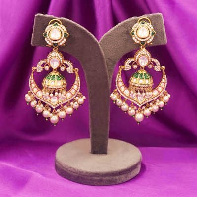 EARRING