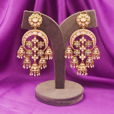 EARRING