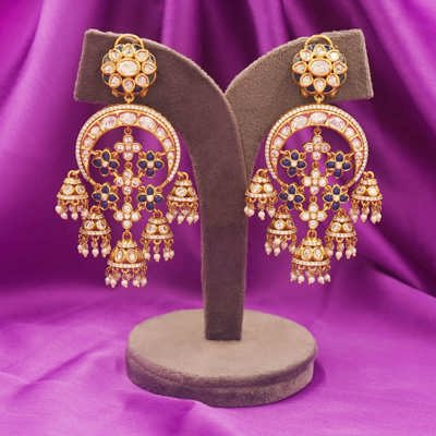 EARRING