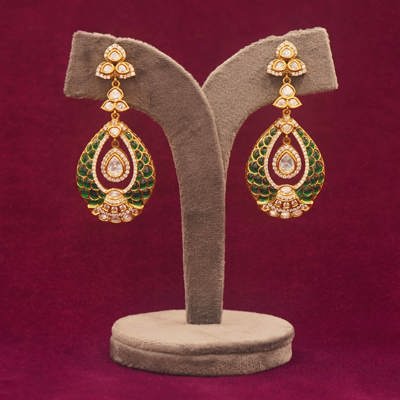 EARRING