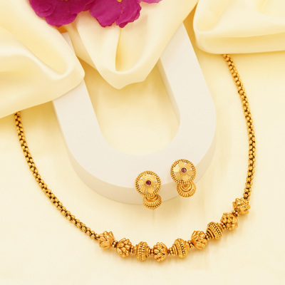 NECKLACE 
